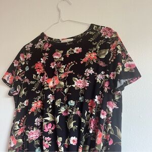 Boutique Women's TWELVE MONTHS Basic Black Floral Tie Shirt Size Small